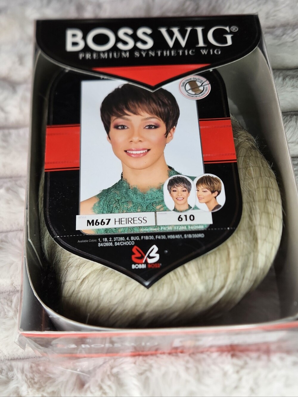 NWT Bobbi Boss M667 Heiress Pixie Wig 610 Blonde